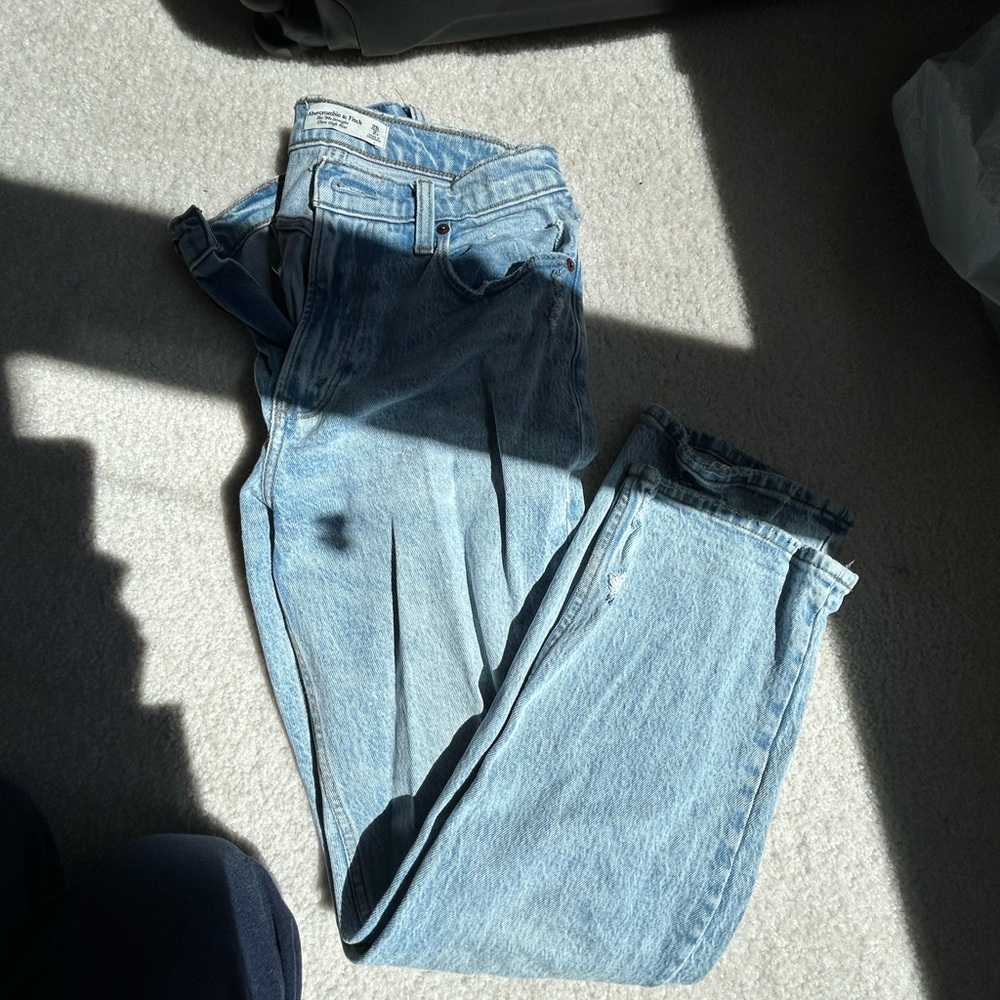 Abercrombie 90’s Ultra High Rise Jean